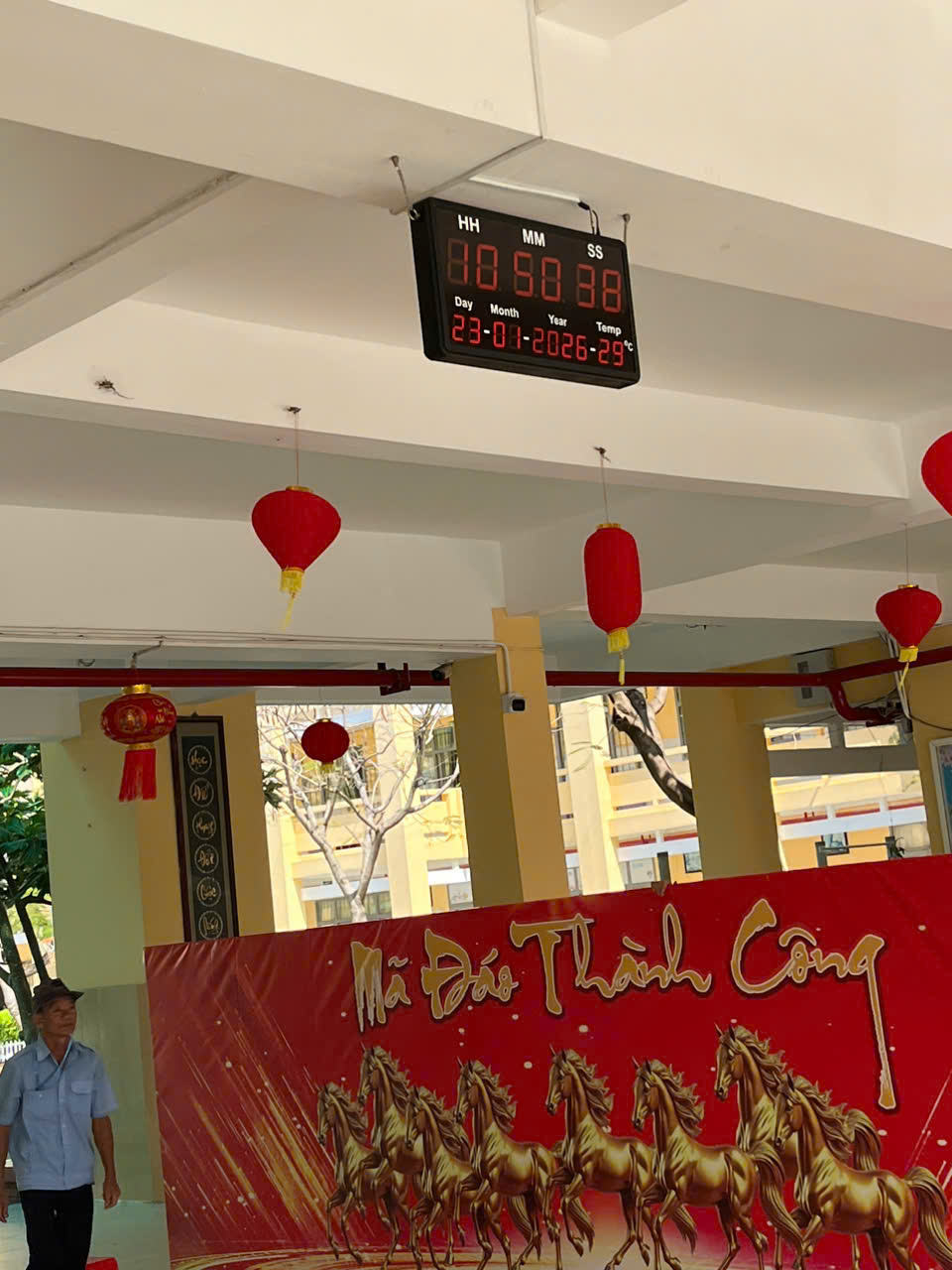 NTP Server Master Clock – Industrial network time server | 14-Digit LED Master Clock