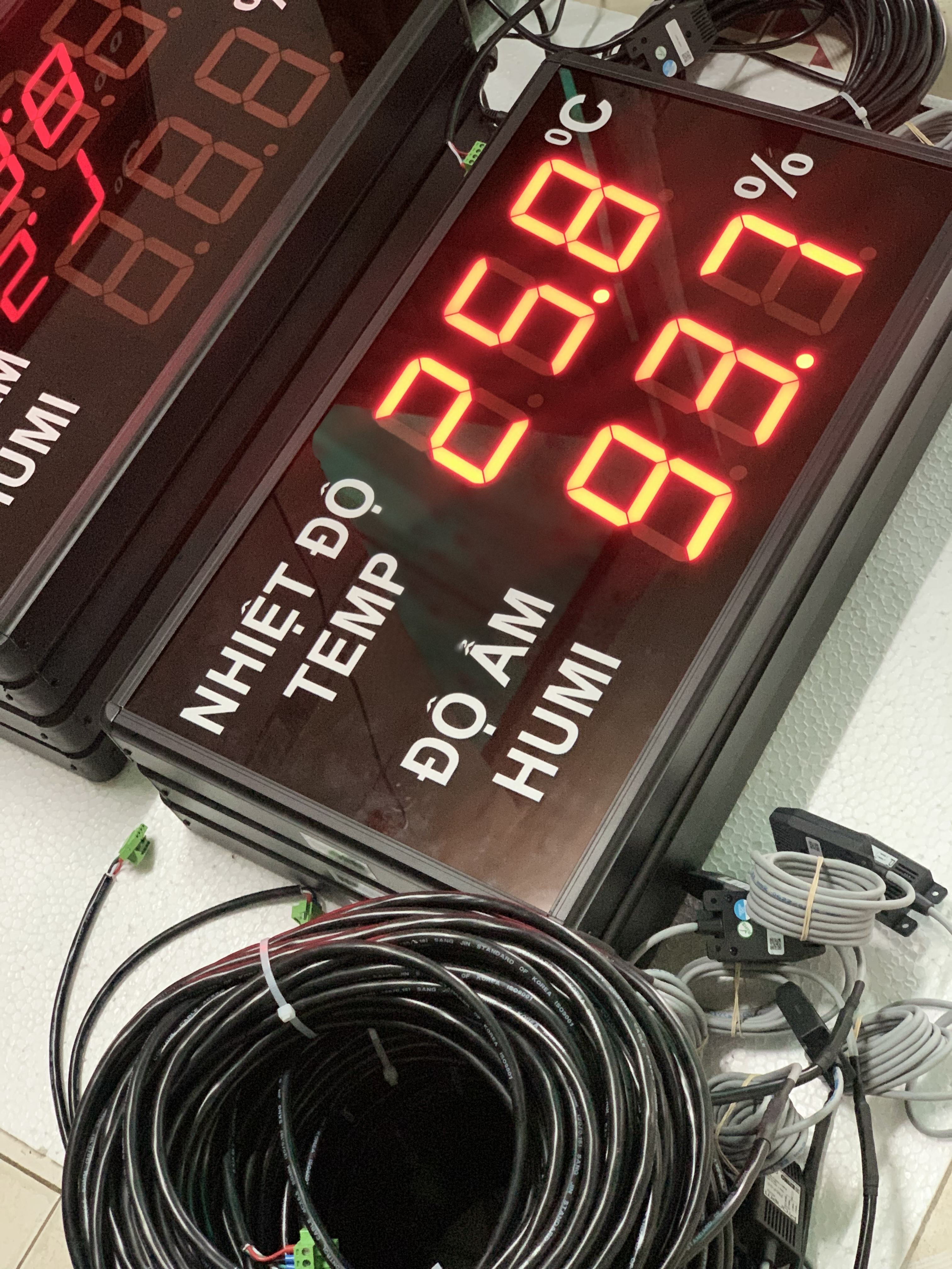 Temperature and Humidity Sensor for Industrial Applications | AT-THMT-S