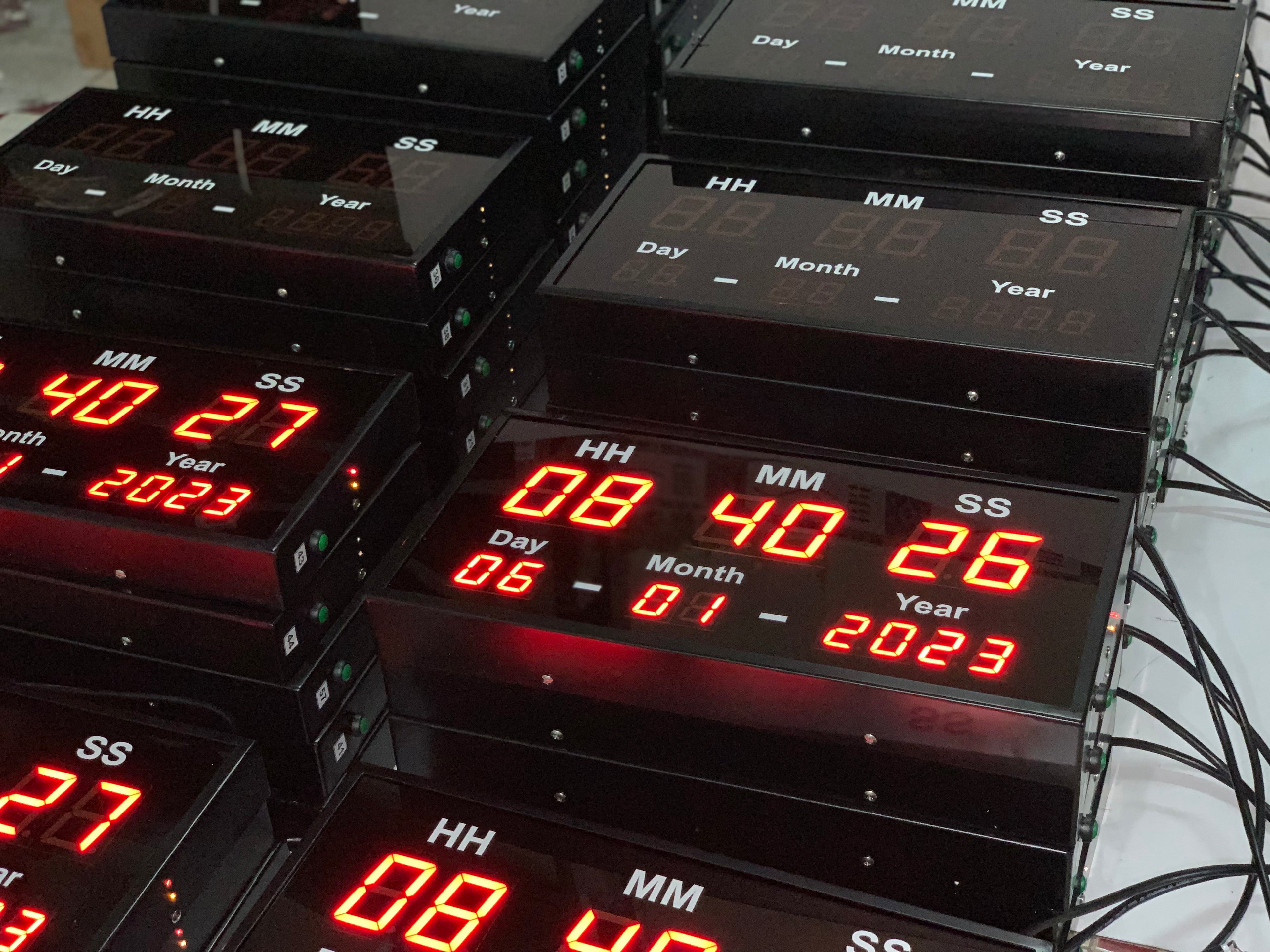 NTP Server Master Clock – Industrial network time server | 14-Digit LED Master Clock